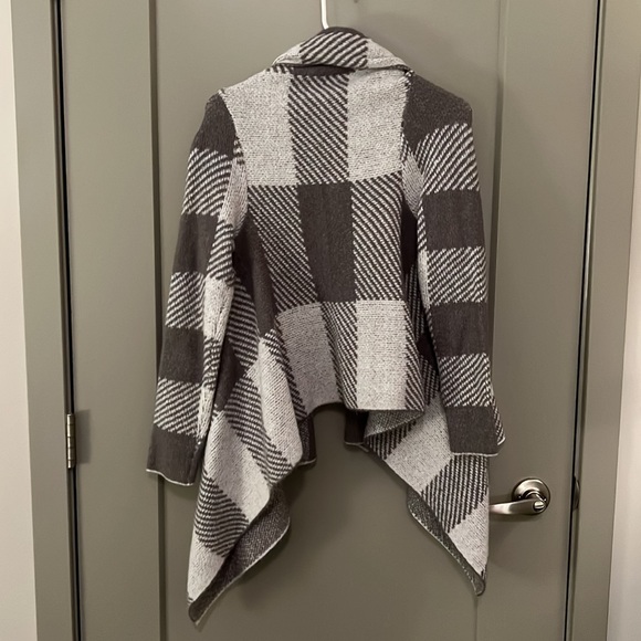 Cardigan - Picture 2 of 2